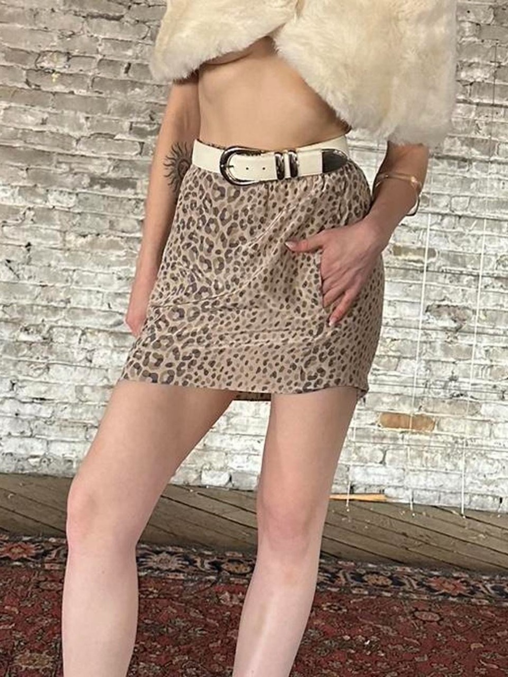 Gucci Leopard Print Mini Skirt in Beige - Picture 2 of 8